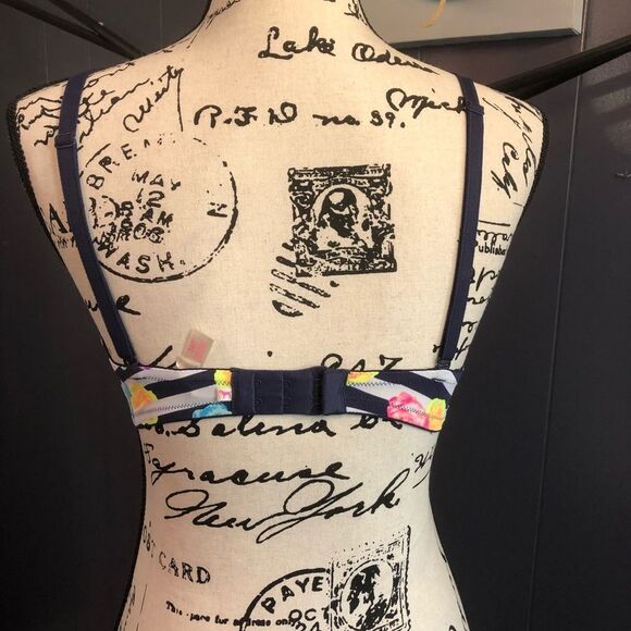 Victoria Secret floral foam padded push-up bra - Picture 3 of 6